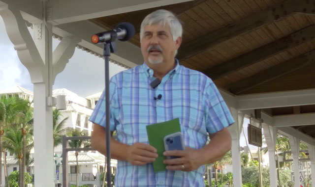middle aged healthy man in blue and green striped shirt speaks about the Institute for Regional Conservation's work in Delray Beach to audience at the Climate and Art Weekend